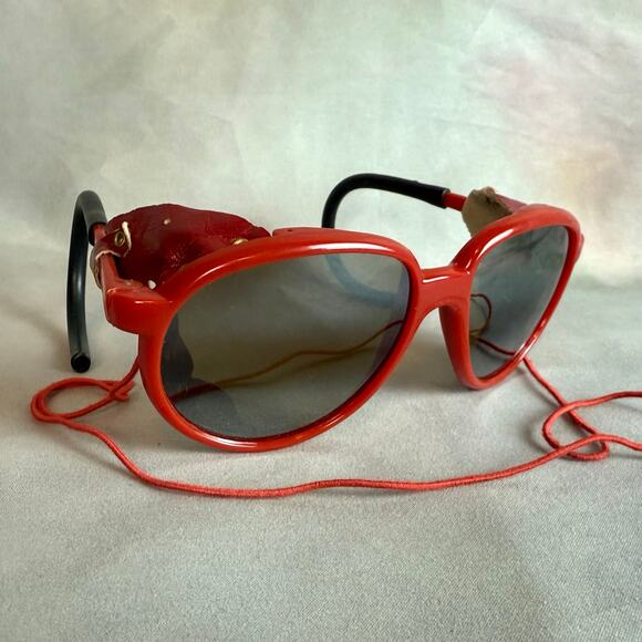 Foster Grant Accessories - Vintage Foster Grant Red Mirror Lens Leather Binders Sunglasses